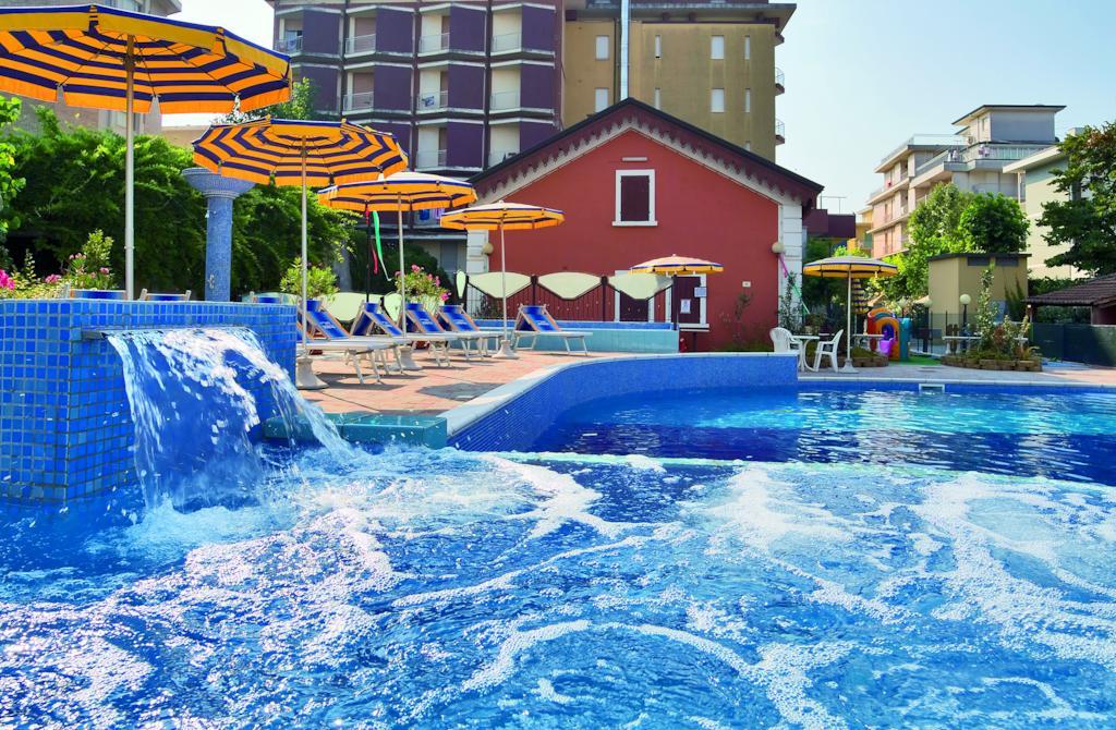 Hotel Sorriso Беллария-Иджеа-Марина Экстерьер фото